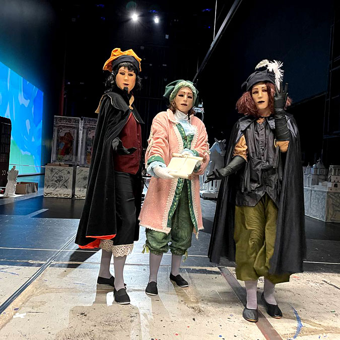 Mitglieder*innen des Queeren Netzwerk Chemnitz beim barrierearmen Theaterprojekt Leonardo da Vinci